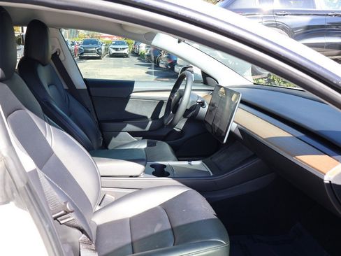 Used 2022 Tesla Model 3 Long Range image 31