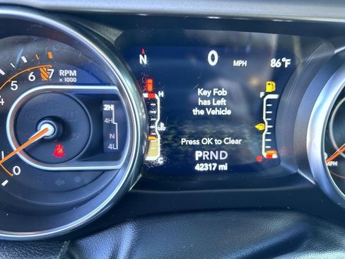 Used 2022 Jeep Wrangler Unlimited Sport AWD/4WD image 14