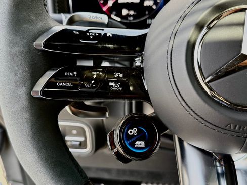 New 2025 Mercedes-Benz G 63 AMG 4MATIC image 24