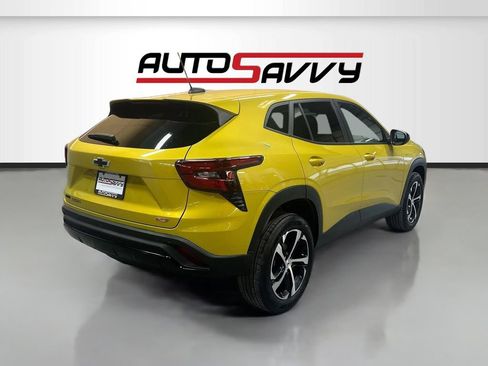 Used 2024 Chevrolet Trax RS w/ Driver Confidence Package FWD image 7