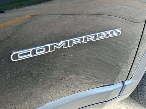 Used 2023 Jeep Compass Latitude AWD/4WD image 7