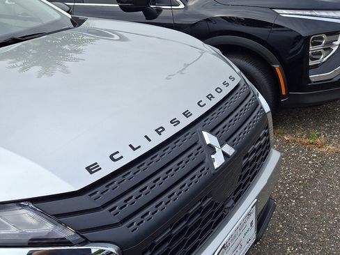 New 2026 Mitsubishi Eclipse Cross LE image 5