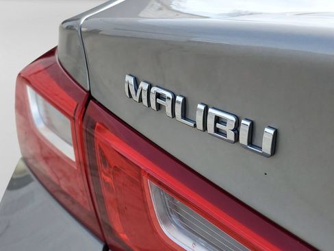 Used 2024 Chevrolet Malibu LT FWD image 9