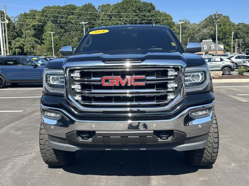 Used 2018 GMC Sierra 1500 SLT AWD/4WD image 2