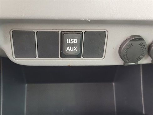 Used 2013 Toyota Tacoma PreRunner w/ Convenience Pkg image 16