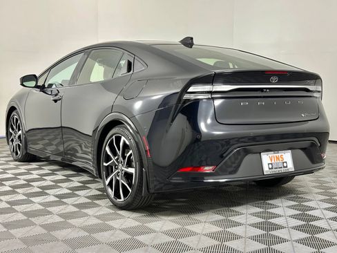 Used 2024 Toyota Prius Prime Premium w/ Advanced Technology Package FWD image 4