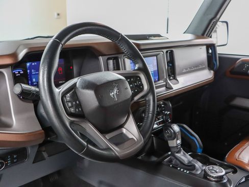 Used 2023 Ford Bronco Outer Banks AWD/4WD image 23
