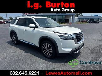 Used 2022 Nissan Pathfinder Platinum w/ Cargo Package AWD/4WD video 1