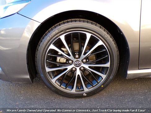 Used 2019 Toyota Camry SE image 43