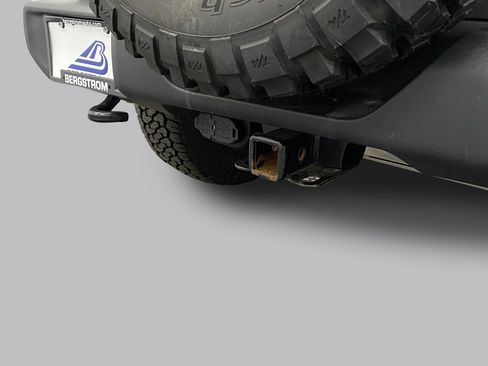 Used 2023 Jeep Wrangler Unlimited Sport image 5