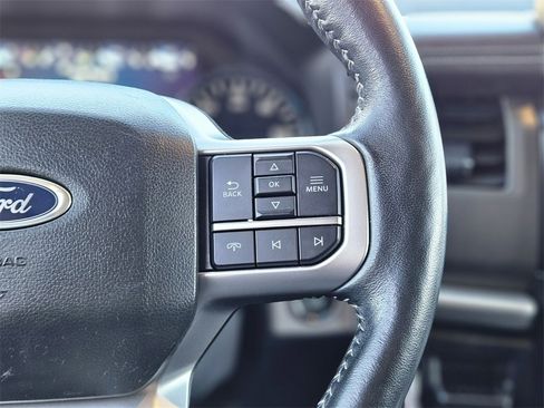 Used 2024 Ford Expedition XLT image 24