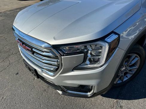 Used 2022 GMC Terrain SLT image 9