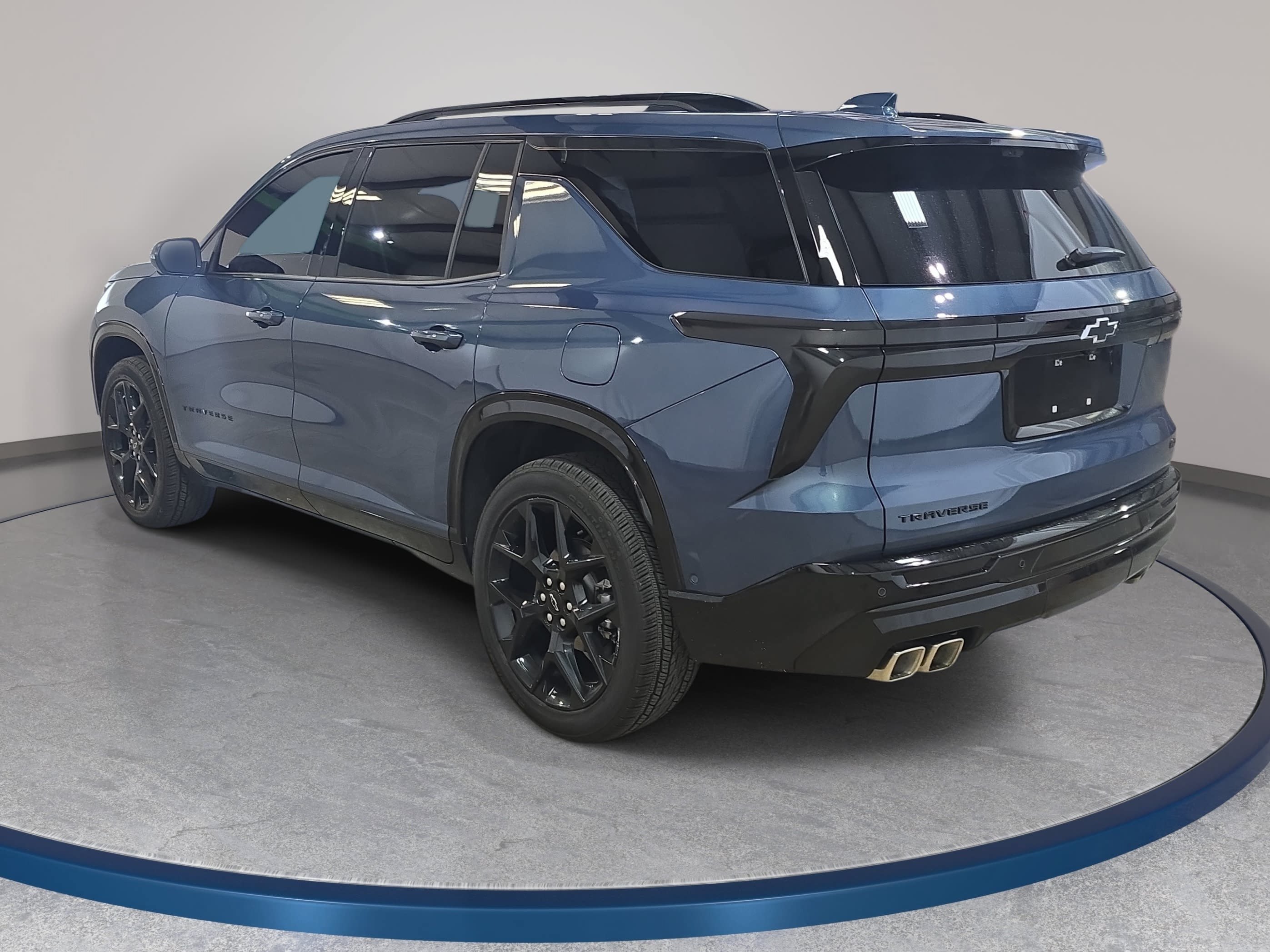 Used 2026 Chevrolet Traverse RS w/ LPO, Floor Liner Package FWD image 8