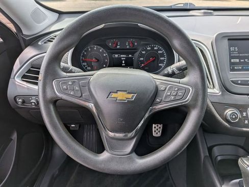 Used 2017 Chevrolet Malibu LS w/ LPO, Convenience Package 1 FWD image 18