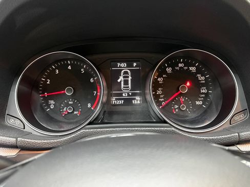 Used 2017 Volkswagen Passat 1.8T R-Line image 18