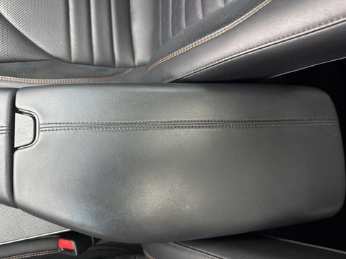 Used 2019 Toyota Avalon Touring w/ Advanced Safety Package FWD image 32