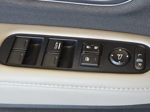 Used 2019 Honda HR-V LX image 29