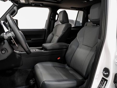 Used 2024 Lexus GX 550 w/ Accessory Package (2T) image 30