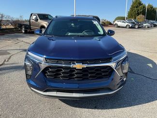 Used 2024 Chevrolet Trax LT w/ Driver Confidence Package video 2