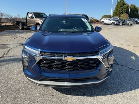 Used 2024 Chevrolet Trax LT w/ Driver Confidence Package image 2