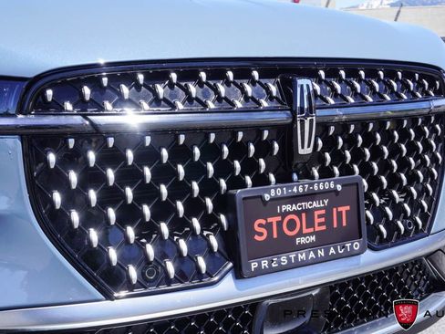 Used 2025 Lincoln Nautilus Premier AWD/4WD image 20