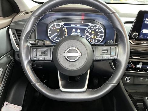 Used 2023 Nissan Rogue SV w/ SV Premium B Package image 19