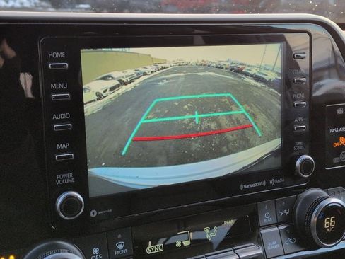 Certified 2022 Toyota Highlander XLE image 29