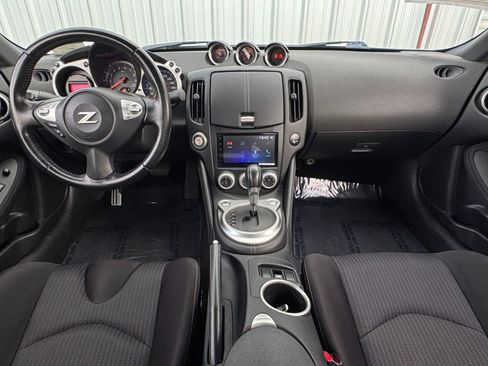Used 2020 Nissan 370Z Coupe image 11