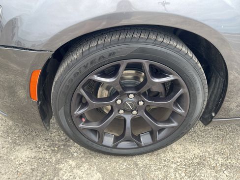 Used 2020 Chrysler 300 S RWD image 11