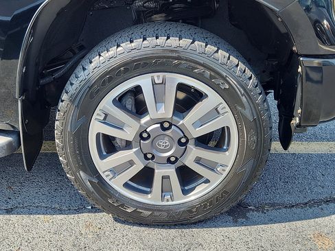 Used 2018 Toyota Tundra Platinum AWD/4WD image 8