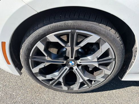 Used 2025 BMW 330i xDrive Sedan w/ M Sport Package image 11