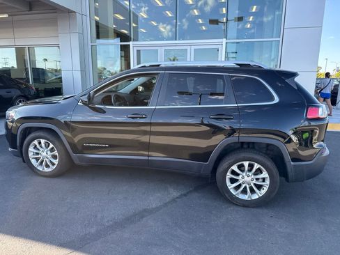 Used 2019 Jeep Cherokee Latitude w/ Popular Appearance Group FWD image 18