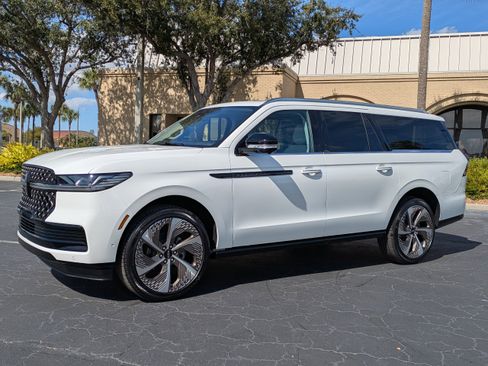 Used 2025 Lincoln Navigator L Black Label image 2