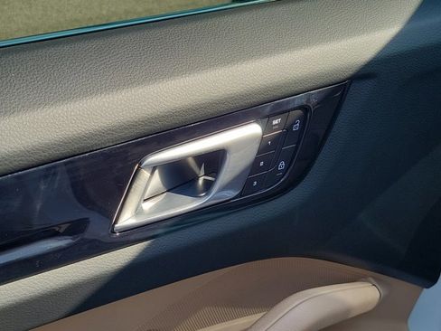 Certified 2022 Porsche Cayenne E-Hybrid AWD/4WD image 27