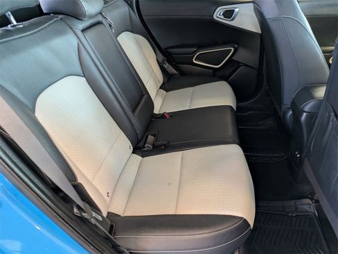 Used 2023 Kia Soul GT-Line image 19