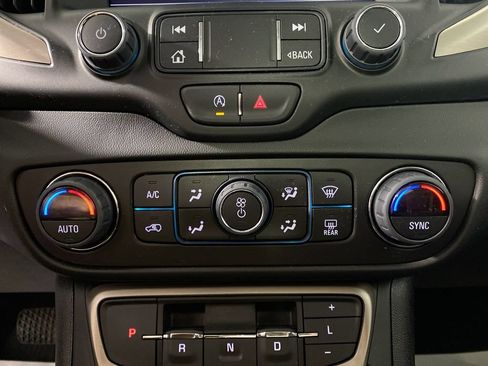 Certified 2023 GMC Terrain Denali w/ Denali Premium Package AWD/4WD image 18