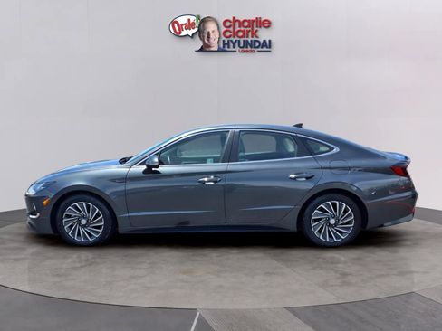 Certified 2023 Hyundai Sonata Limited FWD image 2