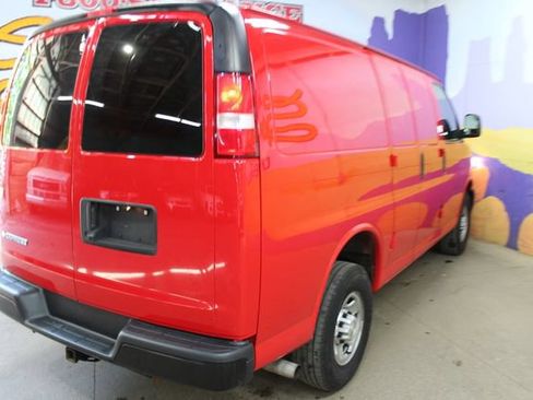 Used 2019 Chevrolet Express 2500 RWD image 8