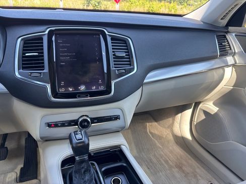 Used 2016 Volvo XC90 T6 Momentum w/ Vision Package AWD/4WD image 16