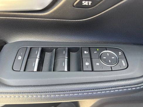 Used 2024 Toyota Grand Highlander AWD image 15