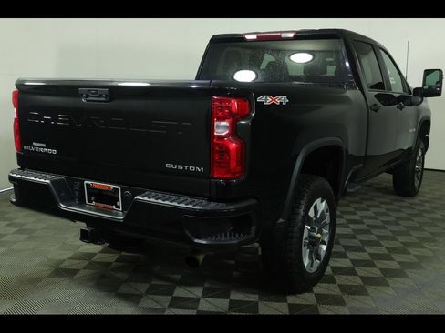 Used 2023 Chevrolet Silverado 2500 Custom w/ Custom Convenience Package AWD/4WD image 14