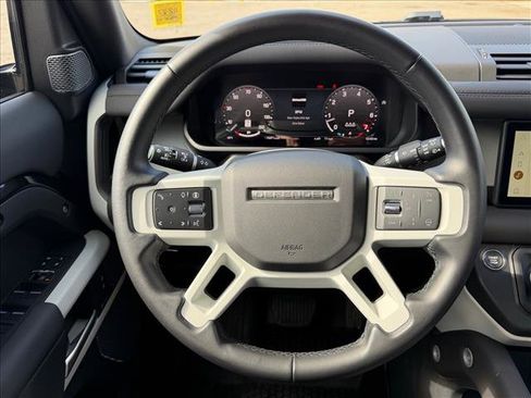 Used 2024 Land Rover Defender 110 S image 15