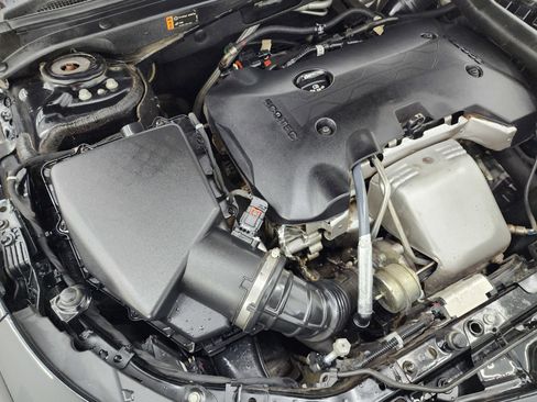 Used 2017 Chevrolet Malibu Premier w/ Premier Sun and Wheel Package image 20