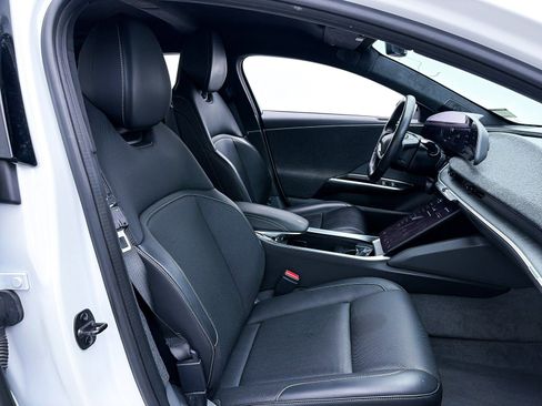 Used 2023 Lucid Air Pure image 34