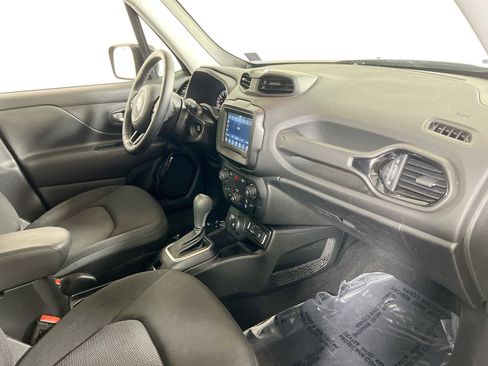 Used 2019 Jeep Renegade Altitude w/ Quick Order Package 2XM image 26