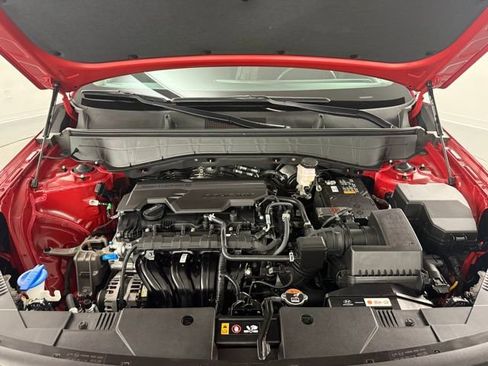 Certified 2025 Hyundai Kona SEL image 30