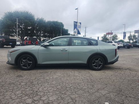 Used 2025 Kia K4 FWD image 6