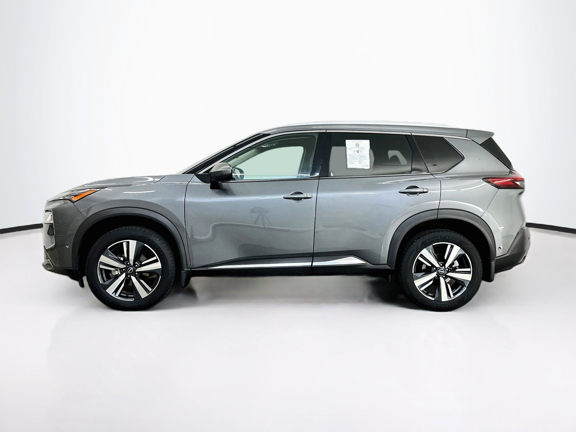 Used 2023 Nissan Rogue SL w/ SL Premium Package AWD/4WD image 4