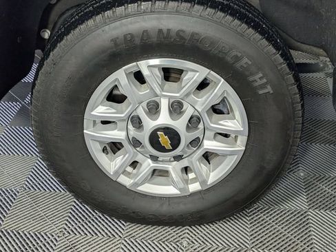 Used 2024 Chevrolet Silverado 2500 LT AWD/4WD image 8