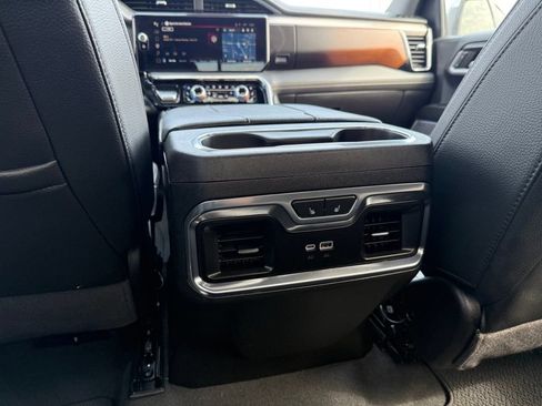 Used 2024 GMC Sierra 1500 Denali w/ Denali Reserve Package AWD/4WD image 27